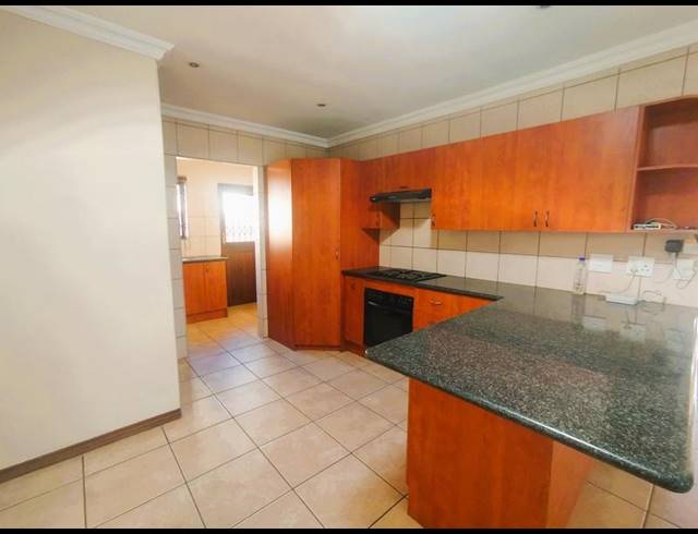 3 BEDROOM HOUSE FOR SALE IN HUGHES